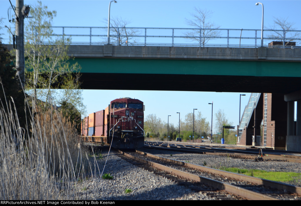 BNSF 8751